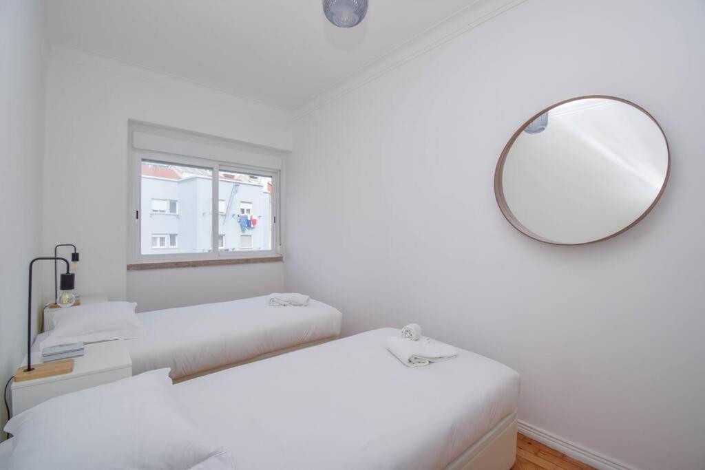 Cozy And Sunny Family Apartment Lisbon Exterior photo